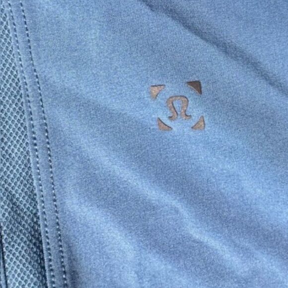 Lululemon‎ Blue Active Wear Athleisure Shorts in Size XL - Picture 6 of 7